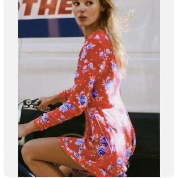 Zara Floral Long Sleeve Mini Wrap‎ Dress in Red Size Medium - Picture 1 of 6